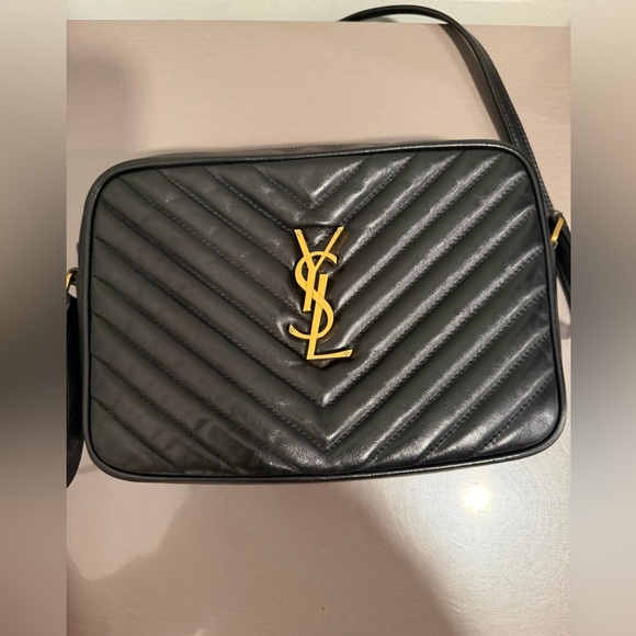 Yves Saint Laurent Black Chevron Crossbody Bag - Picture 4 of 15